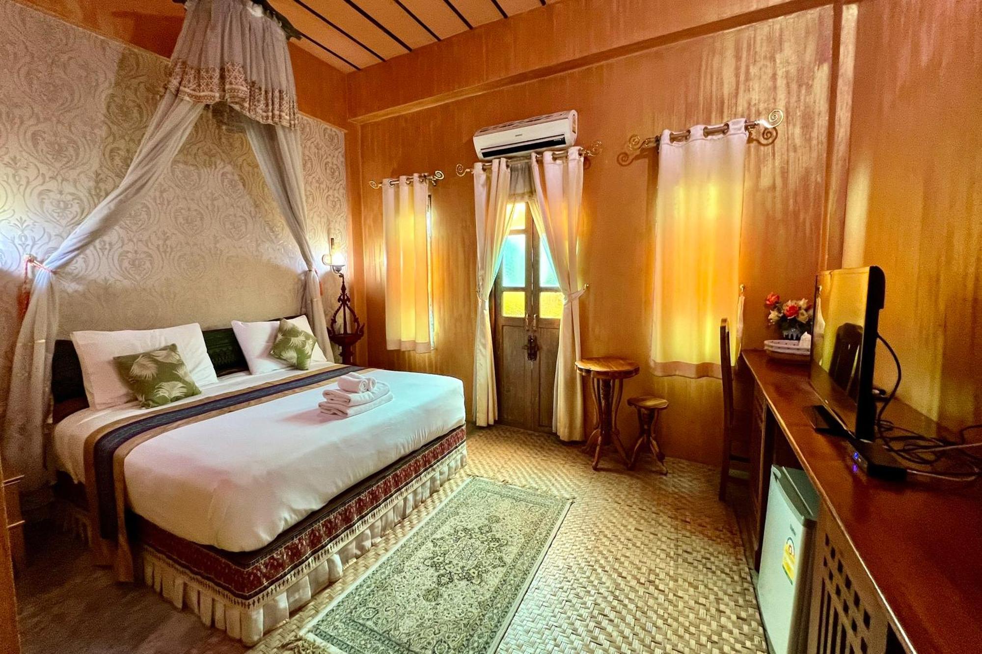 Amethyst Hotel Chiang Mai Esterno foto