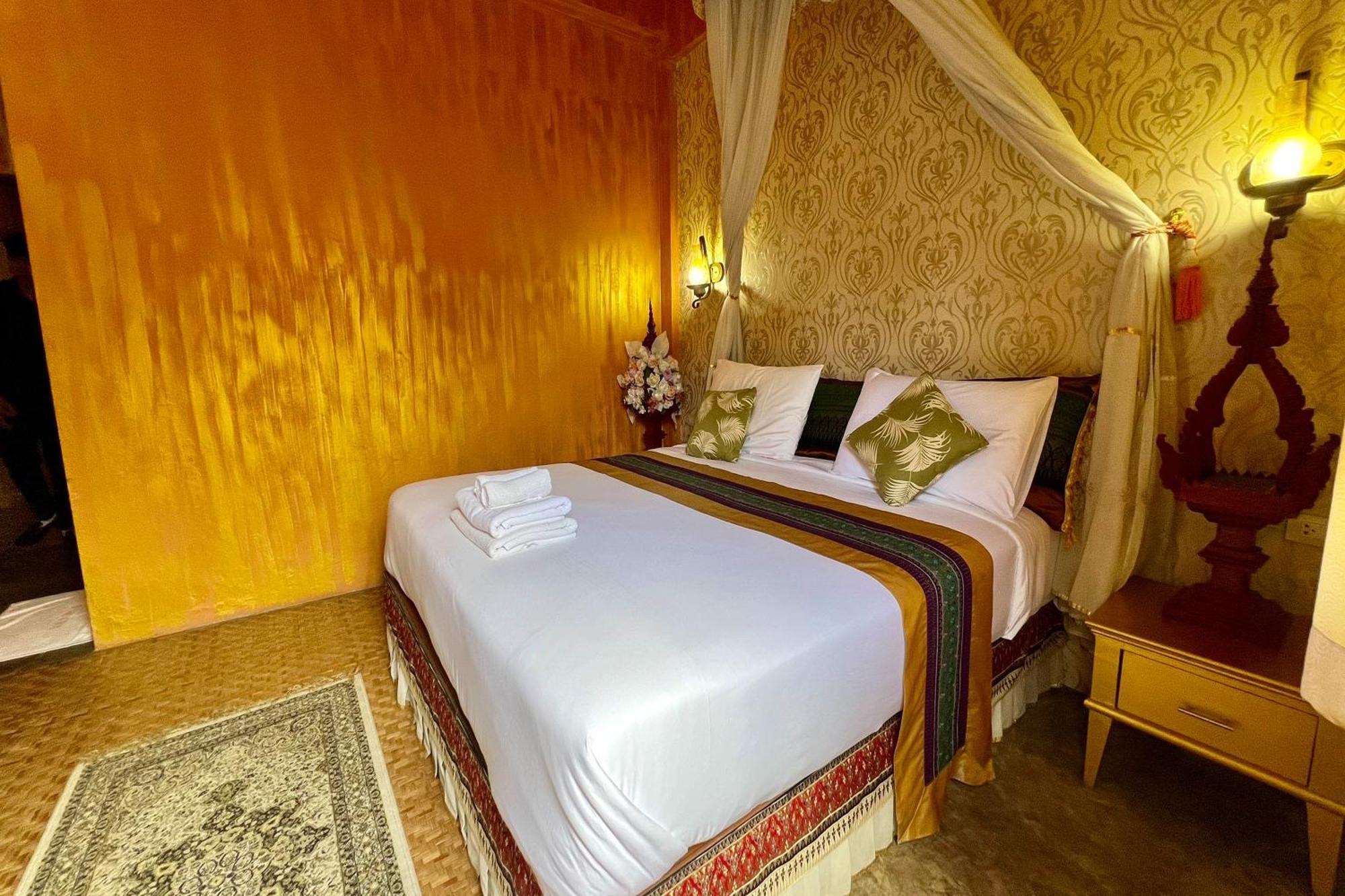 Amethyst Hotel Chiang Mai Esterno foto