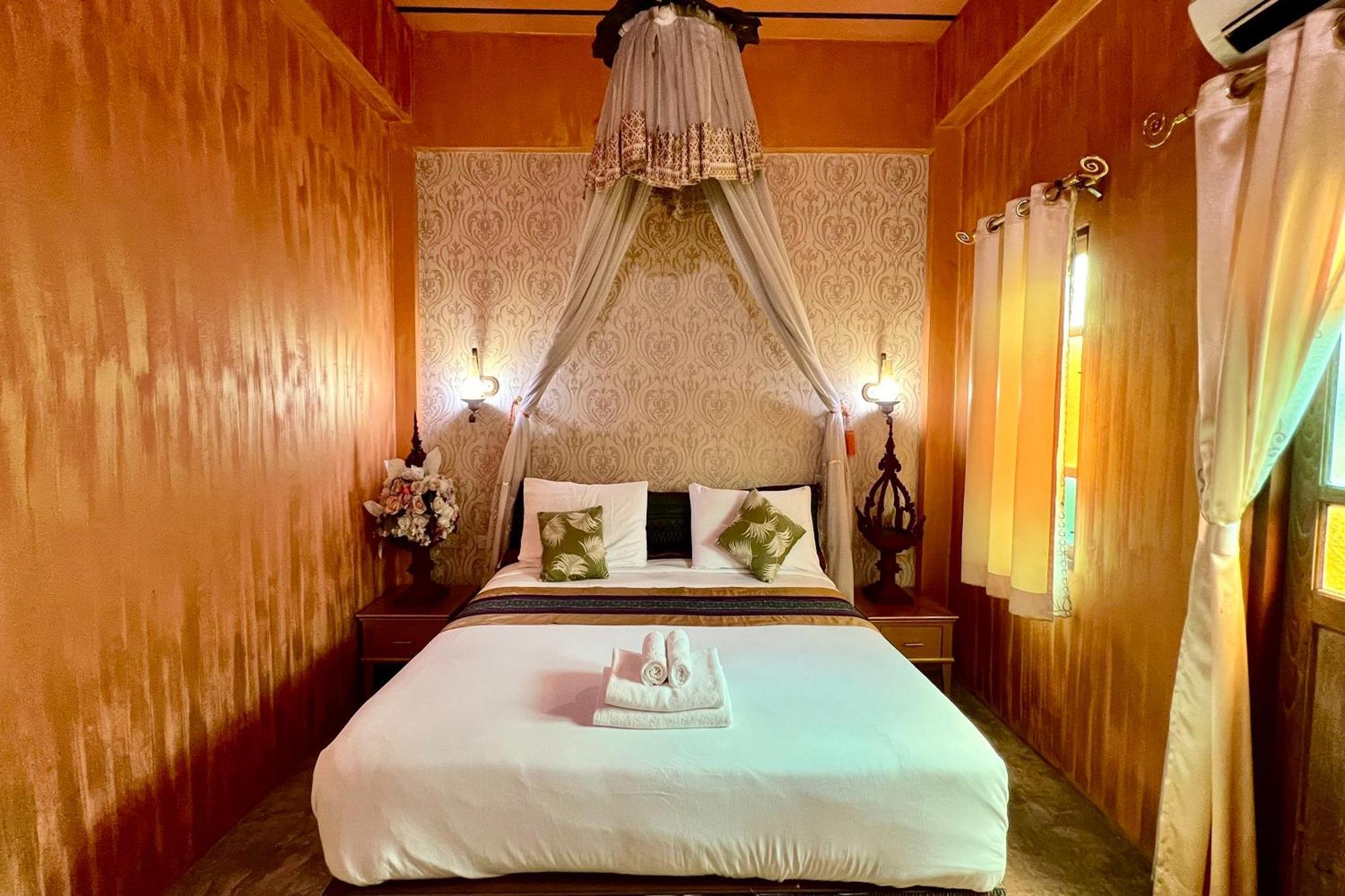 Amethyst Hotel Chiang Mai Esterno foto