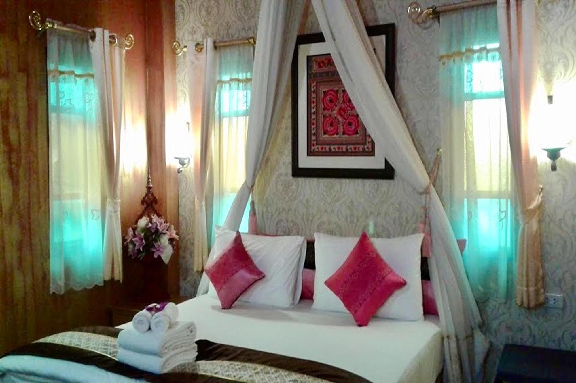 Amethyst Hotel Chiang Mai Esterno foto