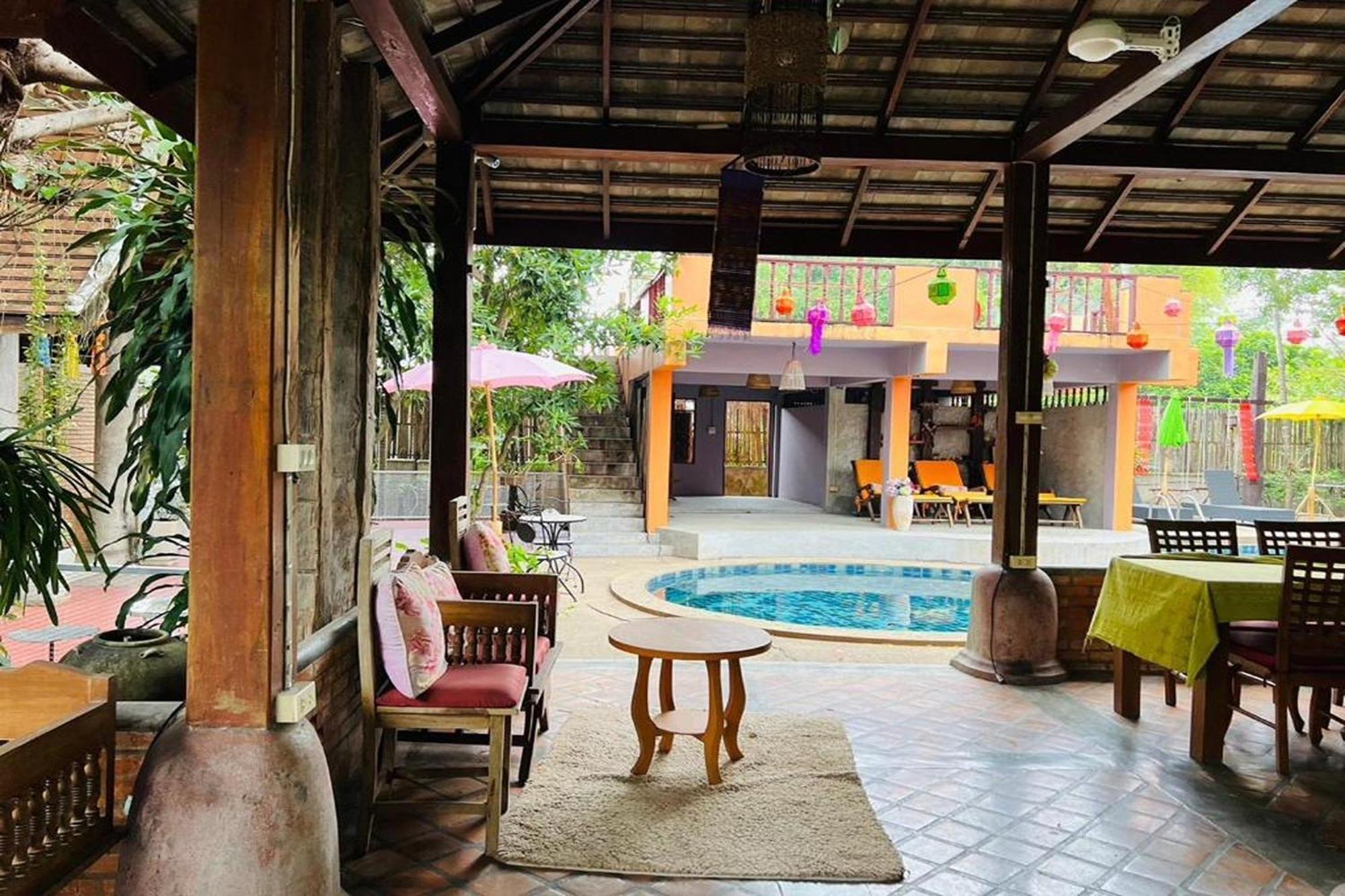 Amethyst Hotel Chiang Mai Esterno foto