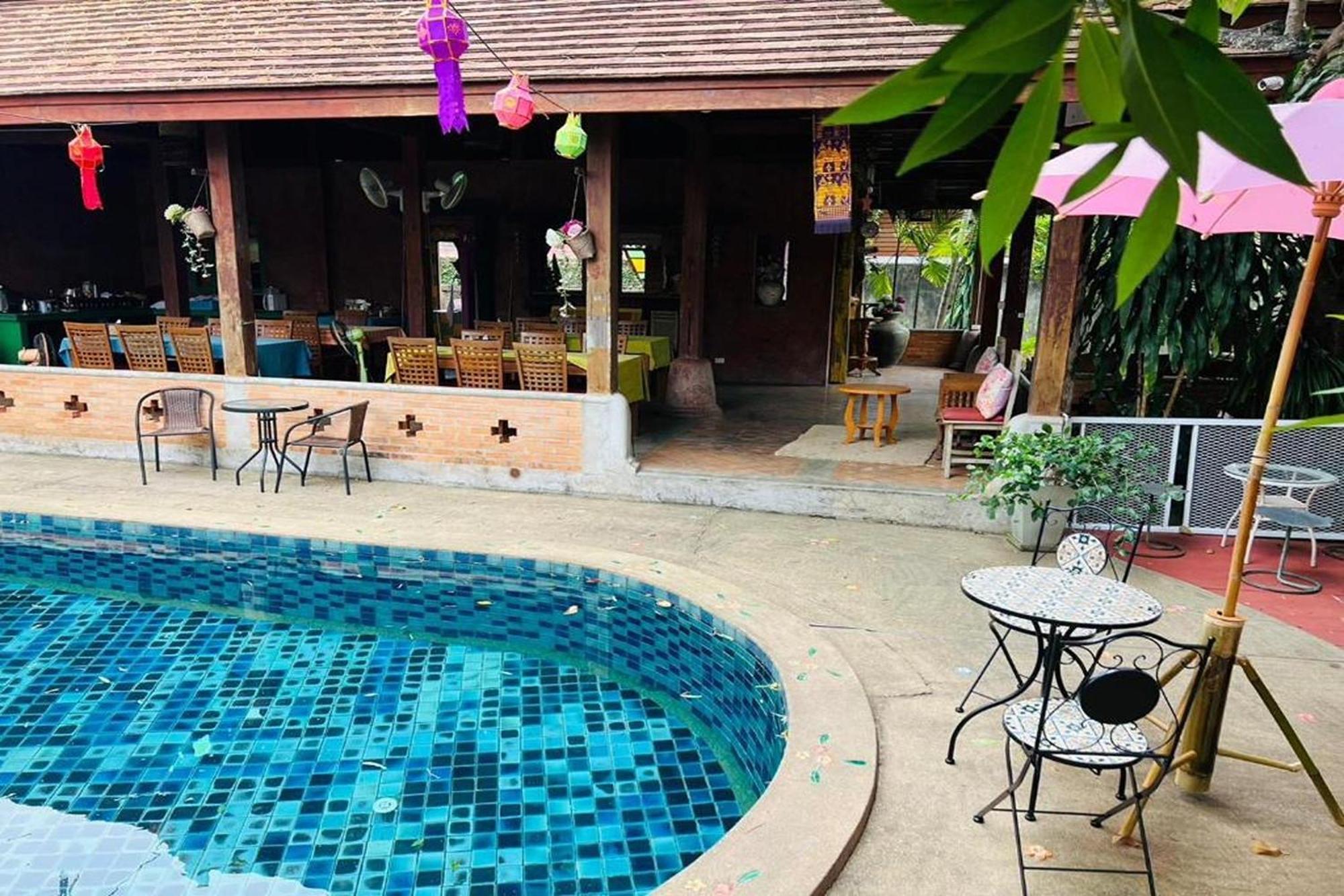 Amethyst Hotel Chiang Mai Esterno foto