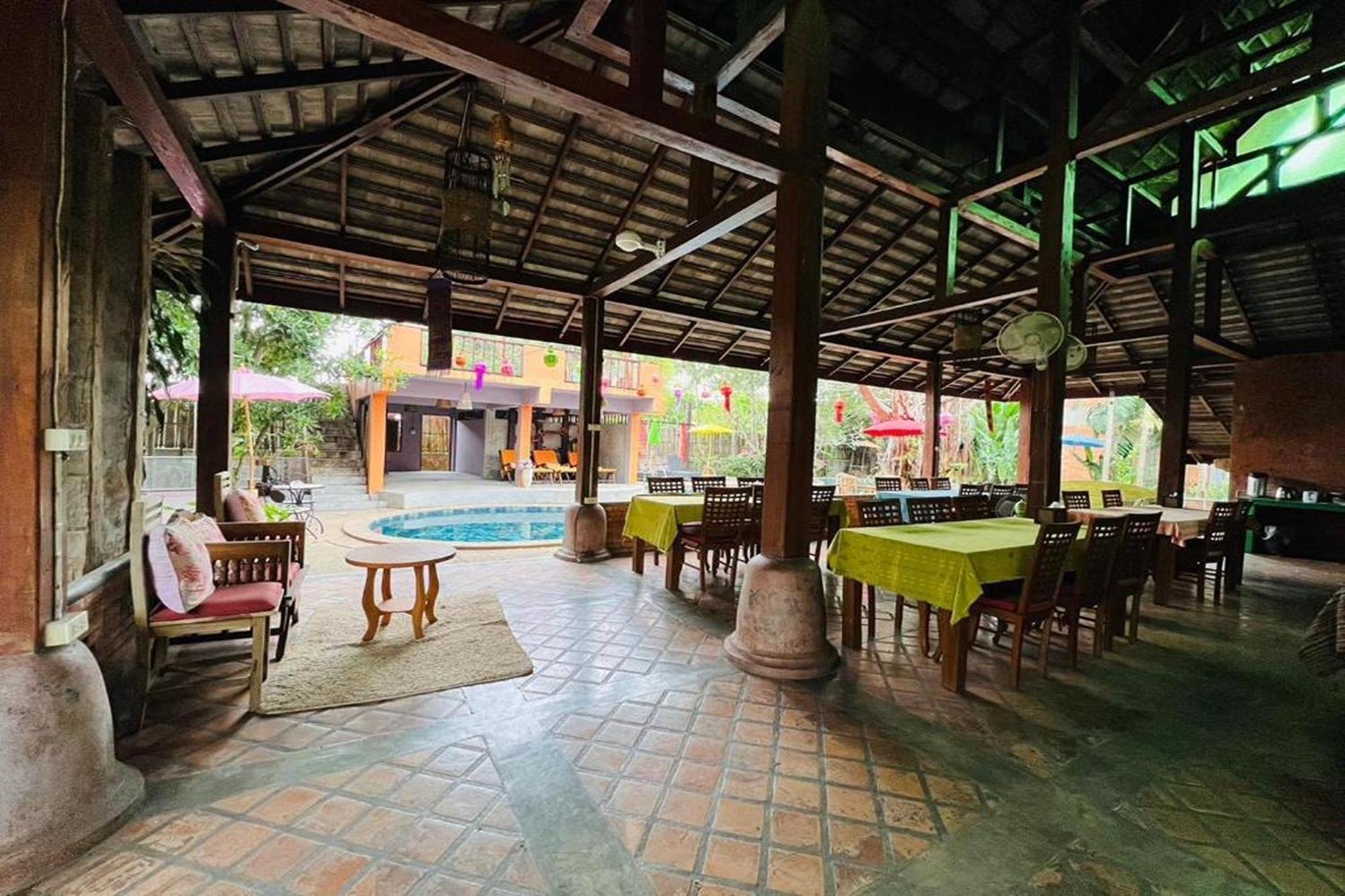 Amethyst Hotel Chiang Mai Esterno foto